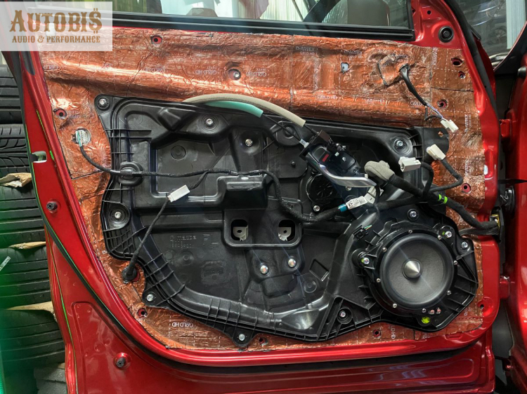 Độ âm thanh cho xe Mazda CX8 - Cách âm cho xe oto Mazda CX8-17.jpg