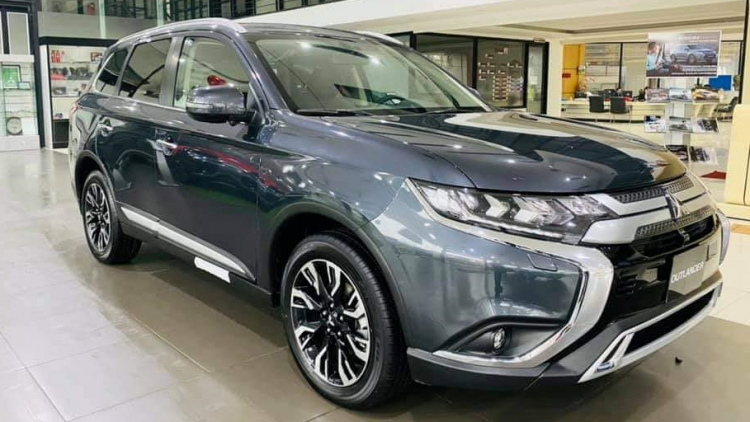 Giá lăn bánh Mitsubishi Outlander 2.0 CVT là bao nhiêu?