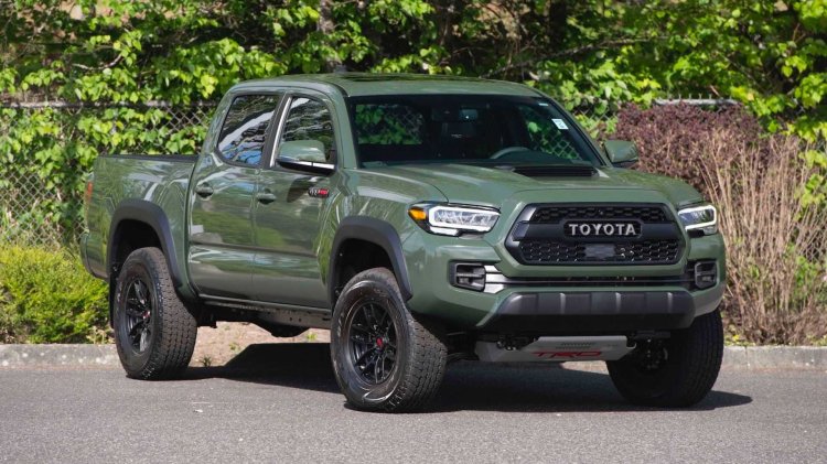 1-millionth-toyota-tacoma-up-for-auction (1).jpg