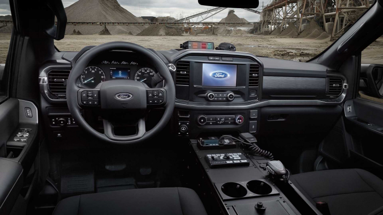 2021-ford-f-150-police-responder-interior-dash-view.jpg