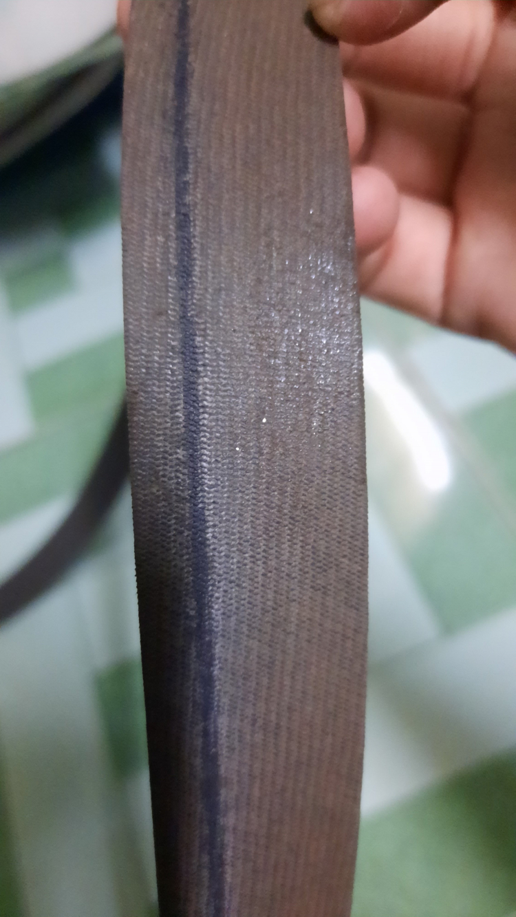 Xe Innova bị hú khi bật máy lạnh, do đâu? Xe Innova bị hú khi bật máy lạnh, do đâu?