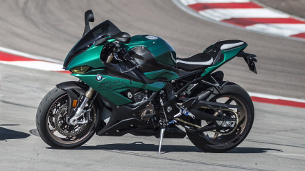 avabmws1000rr.jpg