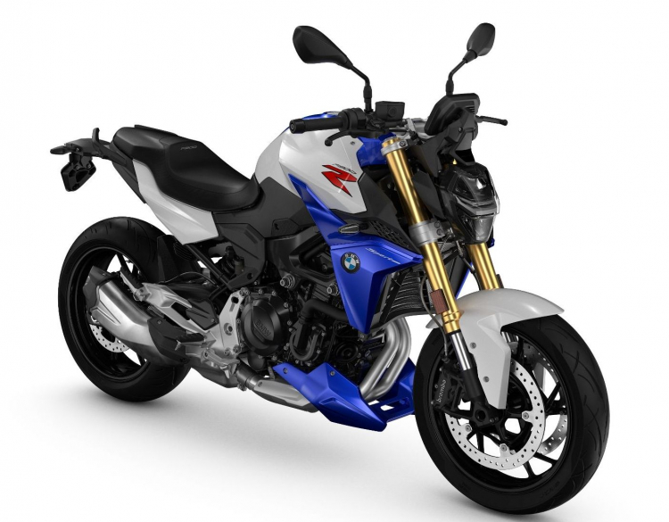 2022-BMW-Motorrad-F900R-7-e1625188336872.jpeg