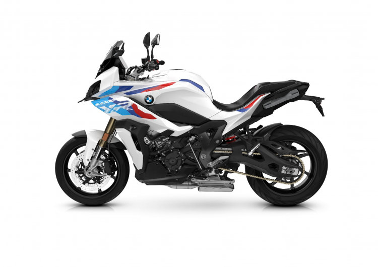 2022-BMW-Motorrad-S1000XR-3.jpeg
