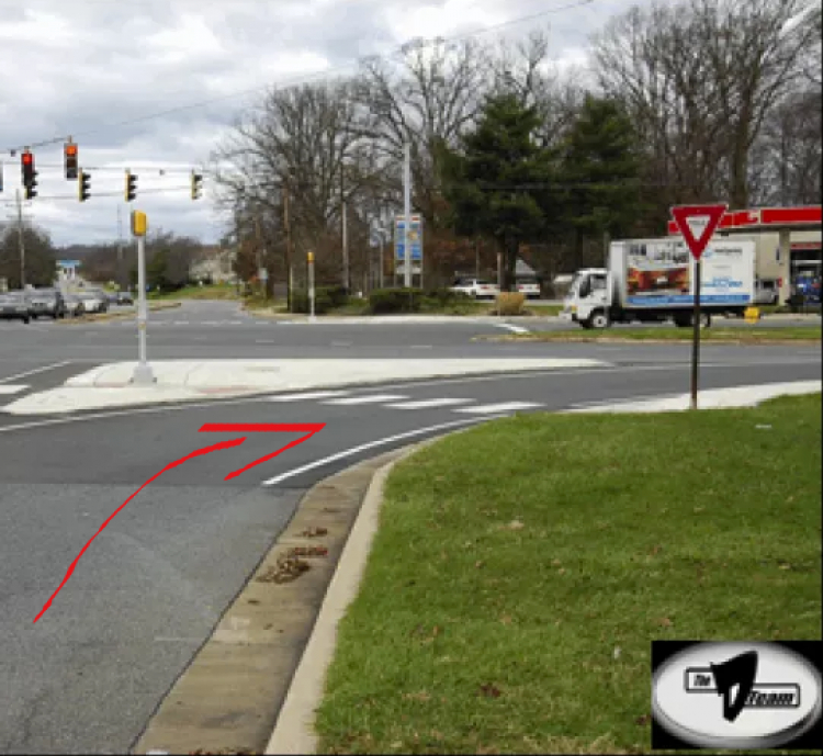 Khi có làn đường riêng dành cho rẽ trái hoặc phải thì có được rẽ khi đèn đỏ không?