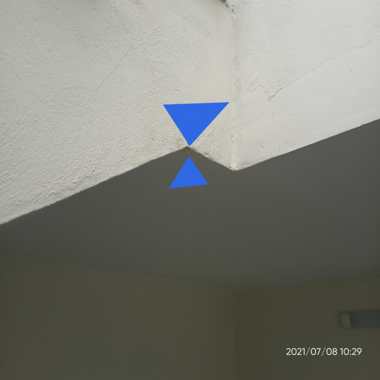 Nhà mới xây bị nứt nhiều và thấm dột Nhà mới xây bị nứt nhiều và thấm dột