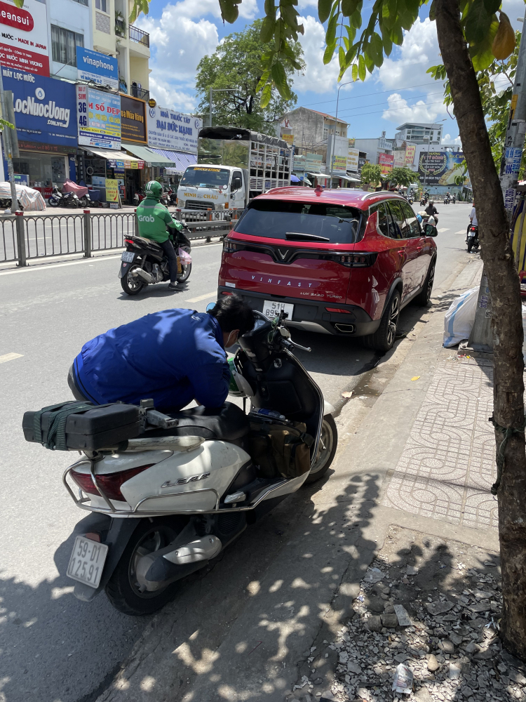 Fadil giá sụt hầm 320tr lăn bánh