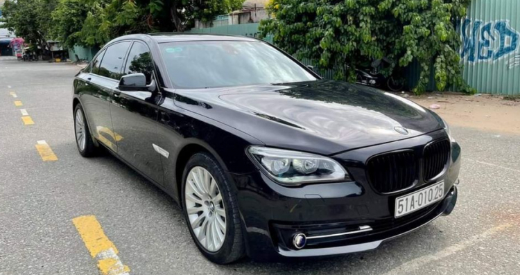BMW X5: SUV Đức yêu thích một thời của đại gia Việt BMW X5: SUV Đức yêu thích một thời của đại gia Việt