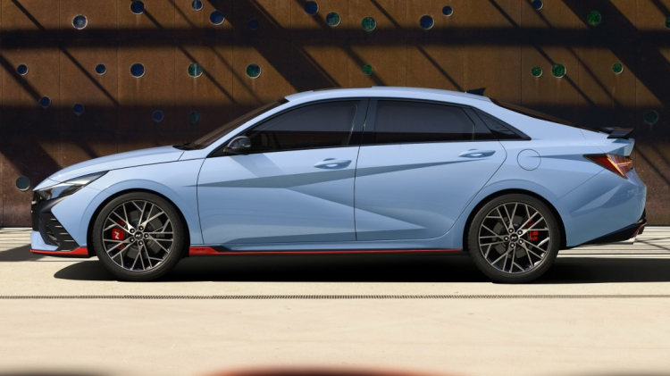 2022-Hyundai-Elantra-N-i30-003.jpg