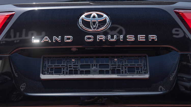 Chi tiết Toyota Land Cruiser 2022 phiên bản VXR cao cấp nhất có giá 2,5 tỷ đồng tại Trung Đông