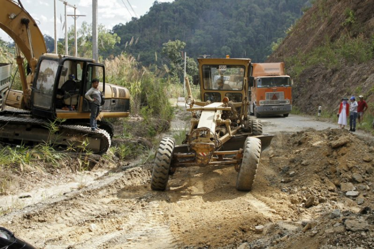 {FFC Challenger 2015}: CARAVAN VIỆT NAM - LÀO MỪNG NGÀY GIẢI PHÓNG 30/04/2015.