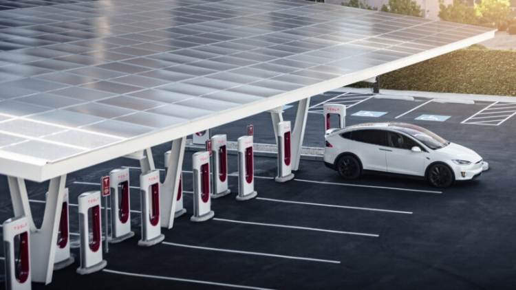 Tesla mở rộng mạng lưới trạm siêu sạc, cho các xe điện khác dùng chung