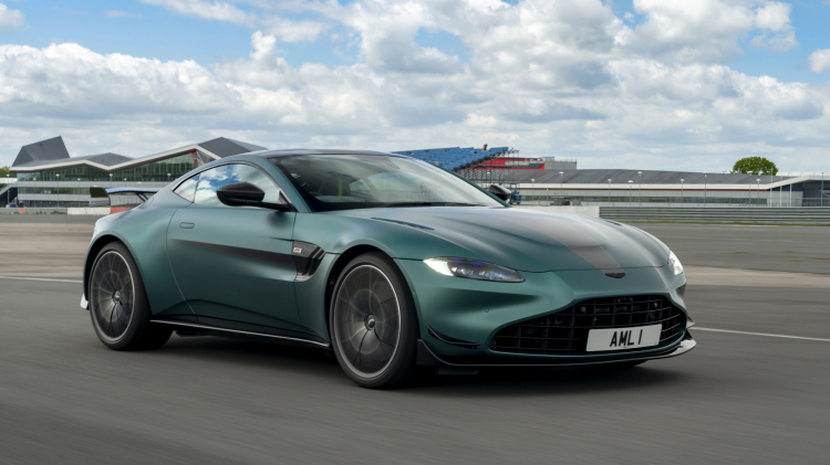2021-Aston_Martin_Vantage_F1_Edition_2.jpg