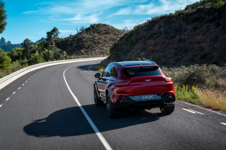 Aston-Martin-DBX_22.jpg