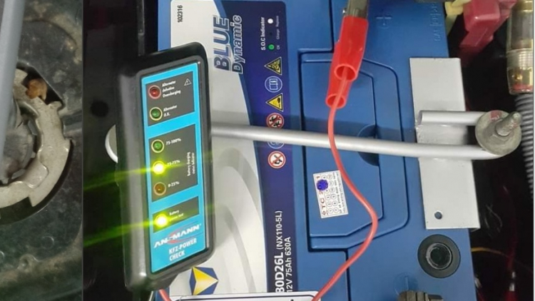 Chia sẻ Battery Tester dùng để kiểm tra ắc quy