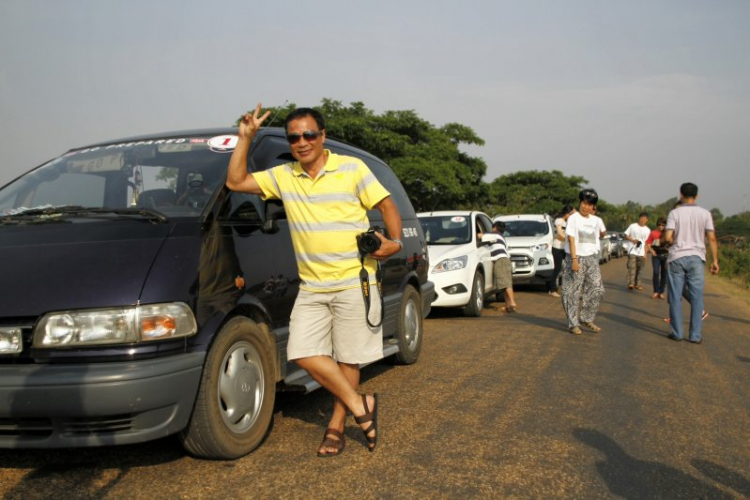 {FFC Challenger 2015}: CARAVAN VIỆT NAM - LÀO MỪNG NGÀY GIẢI PHÓNG 30/04/2015.