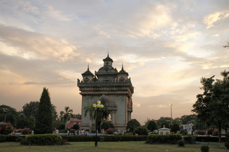 {FFC Challenger 2015}: CARAVAN VIỆT NAM - LÀO MỪNG NGÀY GIẢI PHÓNG 30/04/2015.