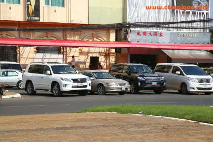 Cambodia Car (11).JPG