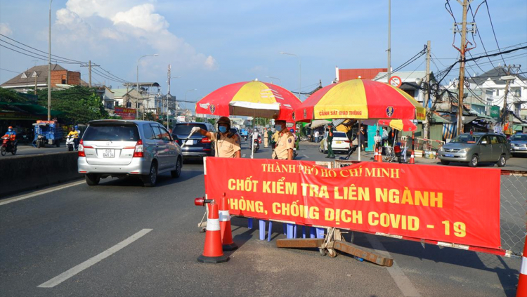 Xuất hiện nhiều trường hợp muốn vượt chốt kiếm soát: ý thức kém thế là cùng