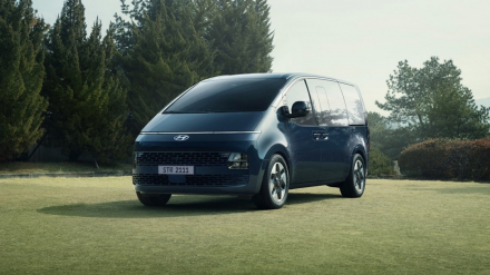 australians-say-hello-to-your-new-hyundai-staria-minivan_4.jpg