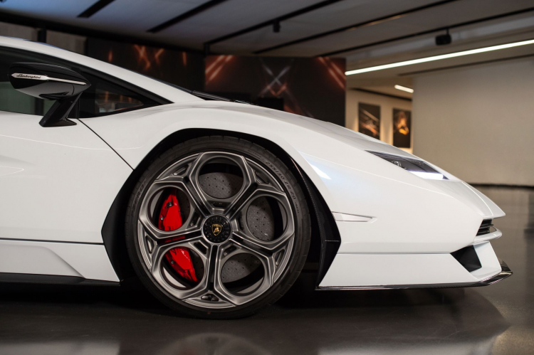 2022-Lamborghini-Countach-LPI-800-4-20.jpg