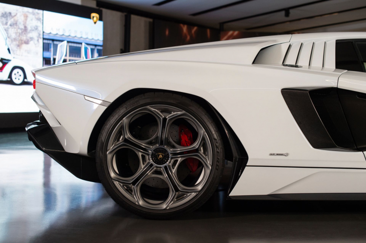 Ra mắt Lamborghini Countach LPI 800-4: Siêu xe "huyền thoại một thời" giới hạn chỉ 112 chiếc