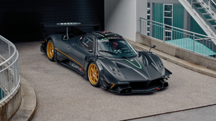 2010-Pagani-Zonda-R-Evolution-Sothebys-13.jpg