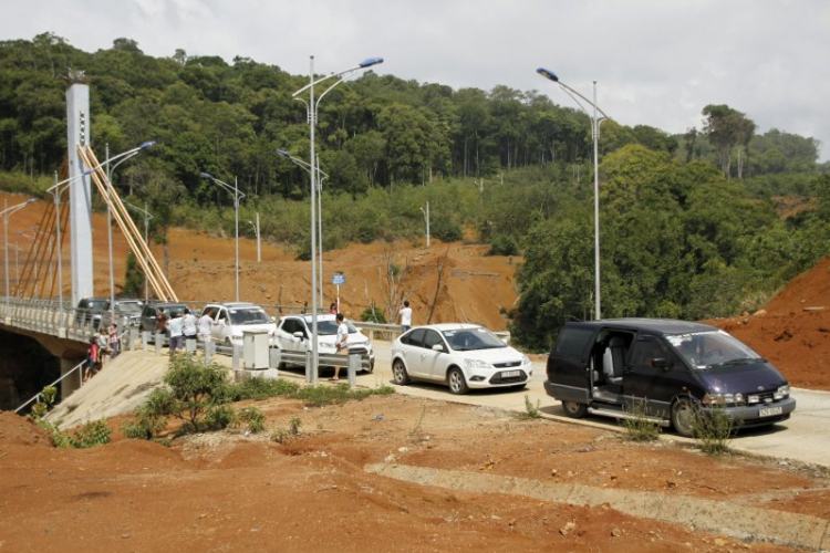 {FFC Challenger 2015}: CARAVAN VIỆT NAM - LÀO MỪNG NGÀY GIẢI PHÓNG 30/04/2015.