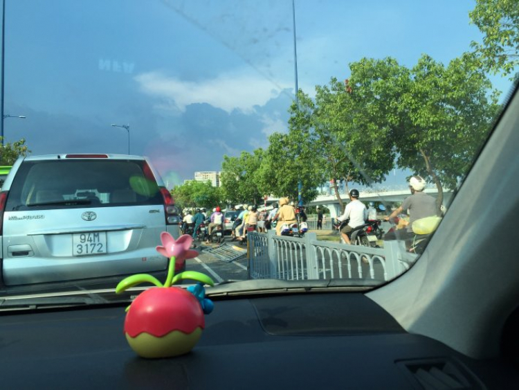 Mer C200K đọ giải phân cách...ai sẽ thắng? Mer C200K đọ giải phân cách...ai sẽ thắng?