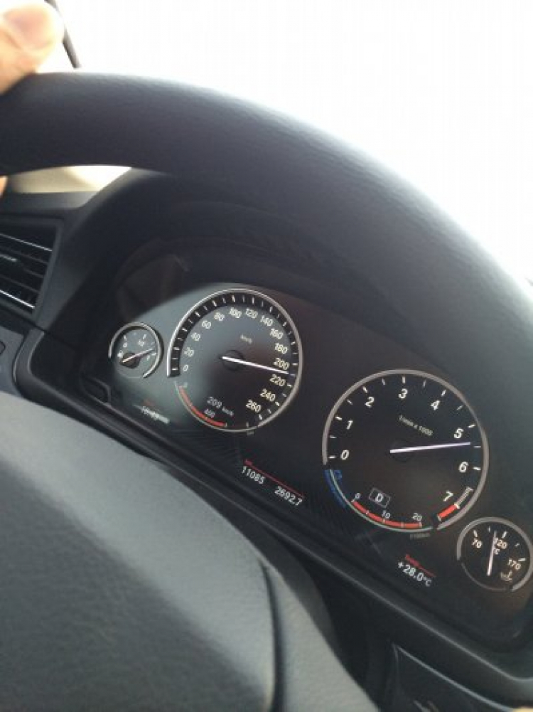 520i sau 900km có tí khoe với các bác :) 520i sau 900km có tí khoe với các bác :)