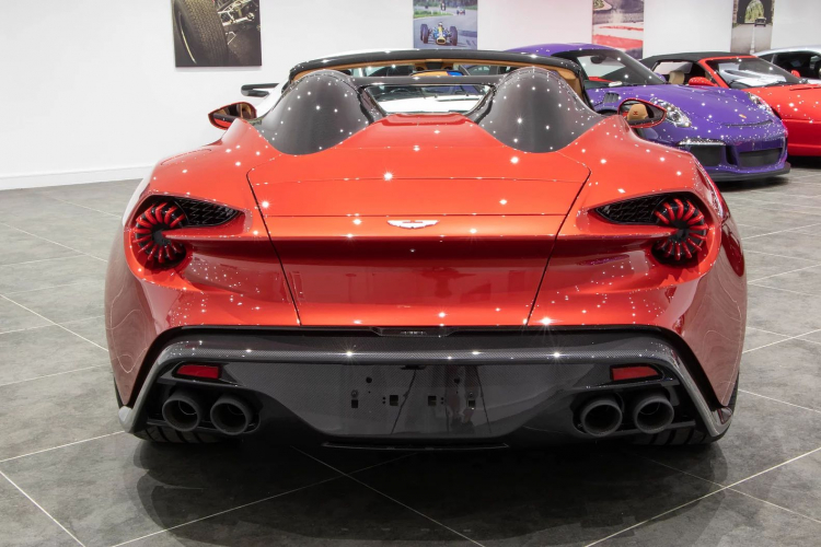 Aston Martin Vanquish Zagato Speedster hàng cực hiếm rao bán giá 1,16 triệu USD