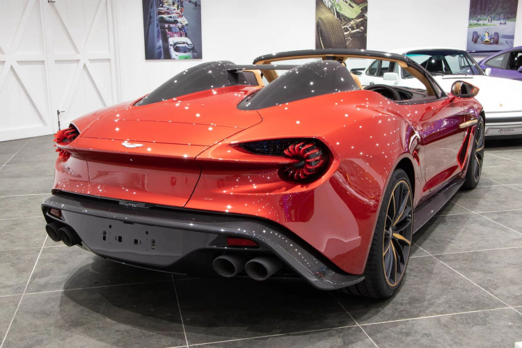 Aston Martin Vanquish Zagato Speedster hàng cực hiếm rao bán giá 1,16 triệu USD