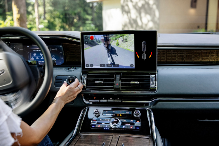 2022-Lincoln-Navigator-26.jpg