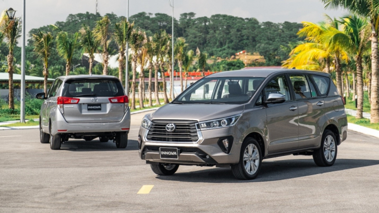 innova 1.jpg innova 1.jpg