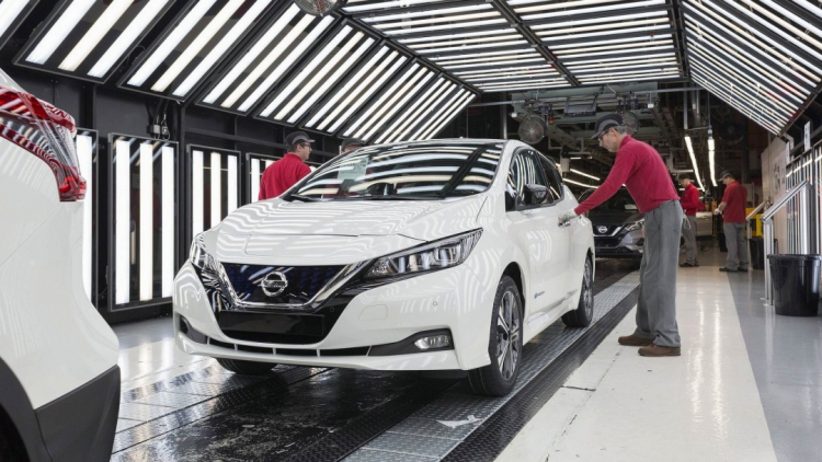 2018-nissan-leaf-production-start-in-europe.jpg