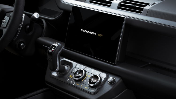 2021-Land-Rover-Defender-V8-Bond-Edition-9.jpg