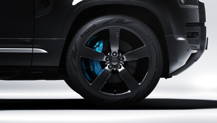 2021-Land-Rover-Defender-V8-Bond-Edition-6.jpg