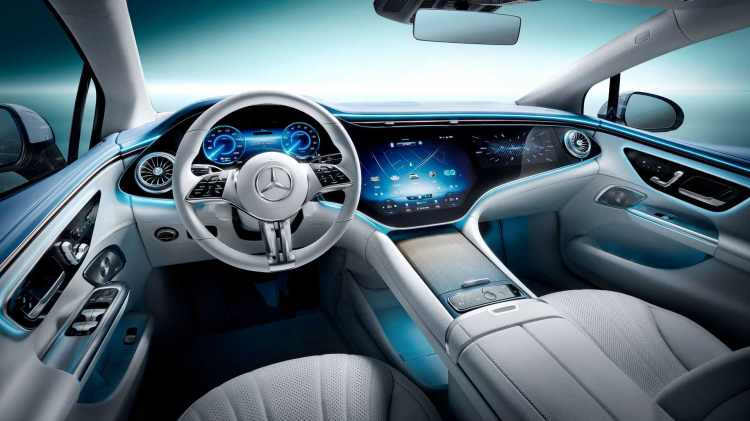Mercedes EQE 2022 ra mắt: tầm hoạt động lên đến 660 km, đối đầu Tesla Model S