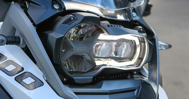 BMW R1250 GS: Mẫu mô tô vạn người mê và đang là trào lưu chơi mô tô ở Việt Nam BMW R1250 GS: Mẫu mô tô vạn người mê và đang là trào lưu chơi mô tô ở Việt Nam