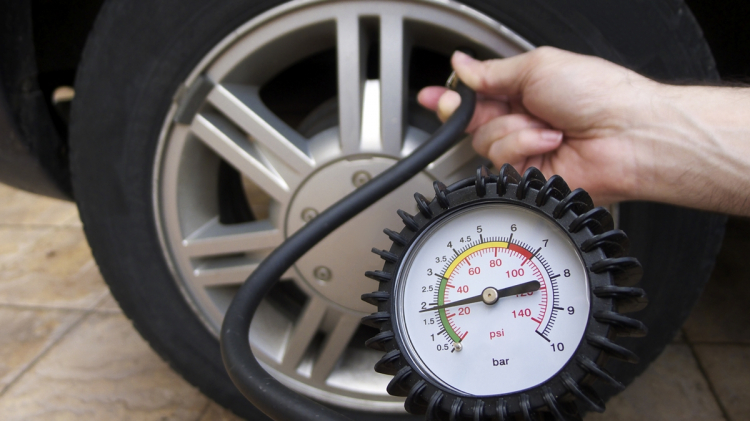 Áp suất lốp xe thay đổi sau khi chạy, do đâu?