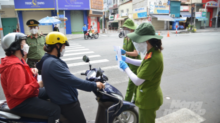 covid-SG-di-duong.jpg