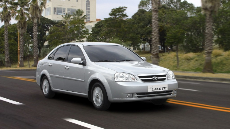 Daewoo-Lacetti-2007.jpg Daewoo-Lacetti-2007.jpg