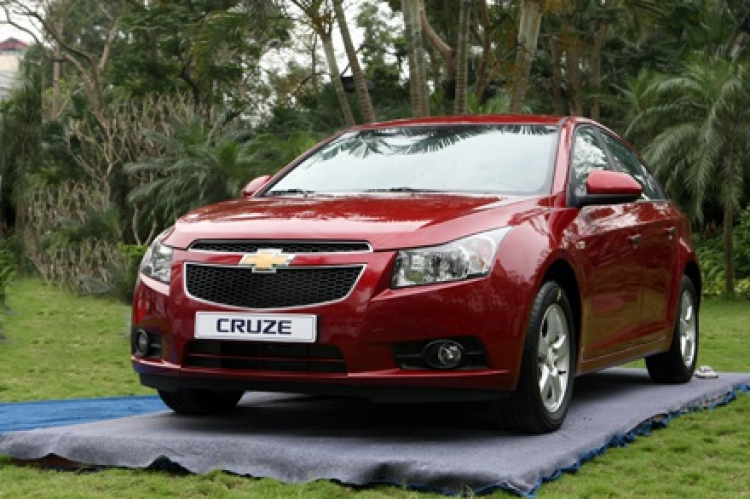 Chevrolet-Cruze-2010.jpg Chevrolet-Cruze-2010.jpg