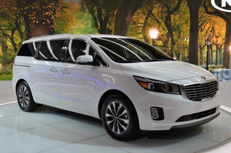 Các chủ xe Kia Sedona 2015 vào đây đánh giá xe mới mua