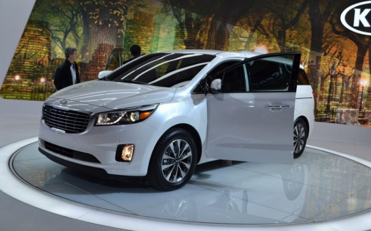 Các chủ xe Kia Sedona 2015 vào đây đánh giá xe mới mua