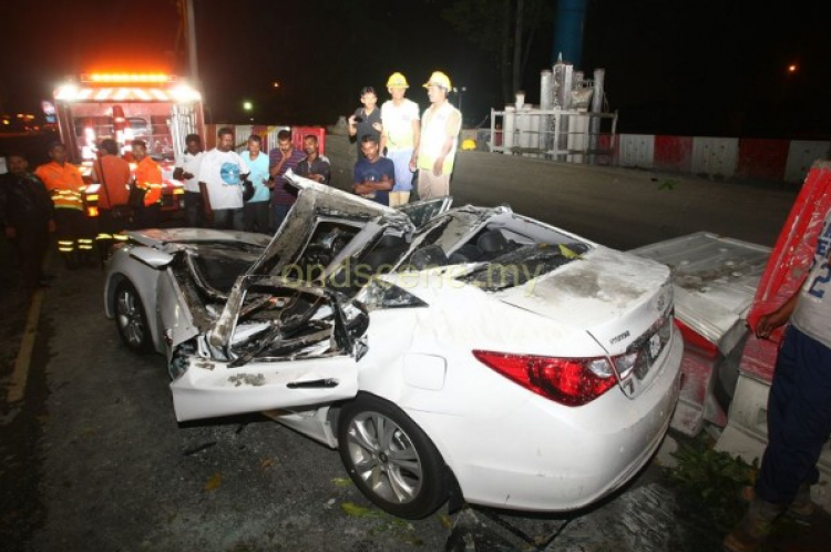 Camry chịu va đập ngang thế nào và chỉ số an toàn của Camry VN? Camry chịu va đập ngang thế nào và chỉ số an toàn của Camry VN?