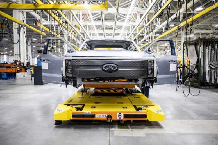 2022-Ford-F-150-Lightning-preproduction-1.jpg 2022-Ford-F-150-Lightning-preproduction-1.jpg
