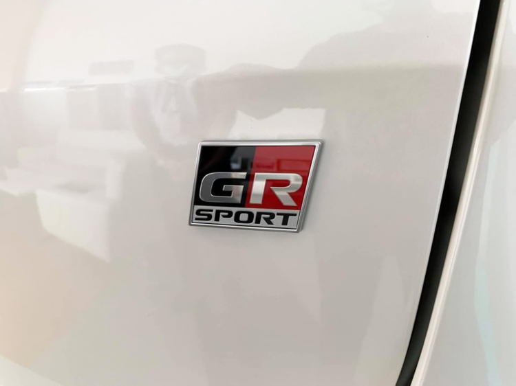 Chi tiết Fortuner GR Sport 2022 có giá 1,3 tỷ đồng tại đại lý ở Thái Lan, sắp về Việt Nam Chi tiết Fortuner GR Sport 2022 có giá 1,3 tỷ đồng tại đại lý ở Thái Lan, sắp về Việt Nam