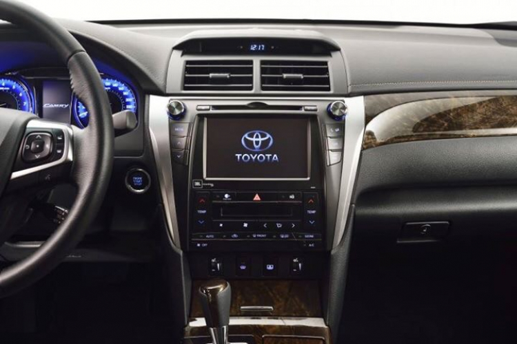 Toyota Camry 2015 đạt 274 xe, trở lại vị trí dẫn đầu