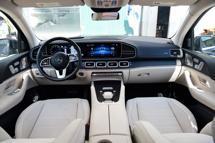 Mercedes GLS450 4Matic, sản xuất 2021, nhập khẩu mới 100%